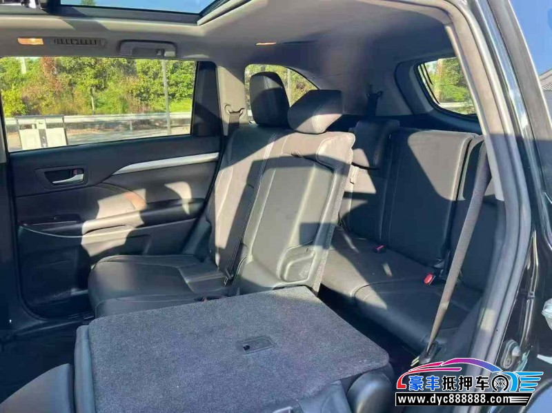 19年丰田汉兰达轿车抵押车出售