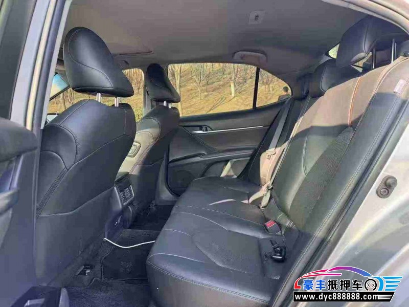 21年丰田凯美瑞轿车抵押车出售