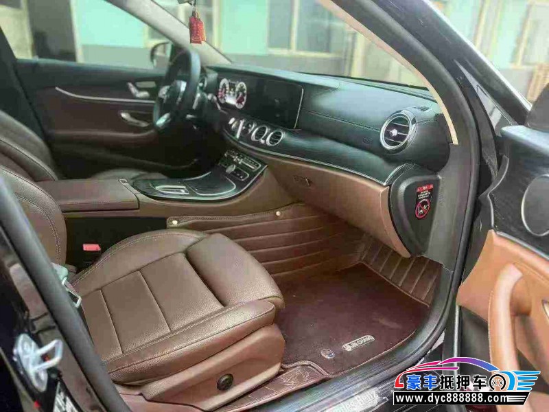 19年奔驰E轿车抵押车出售