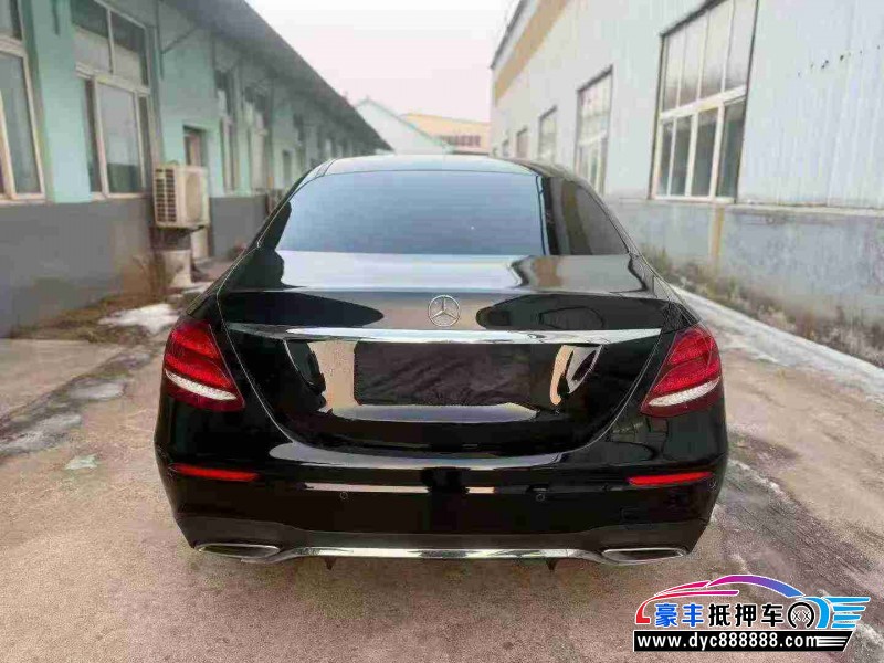 19年奔驰E轿车抵押车出售