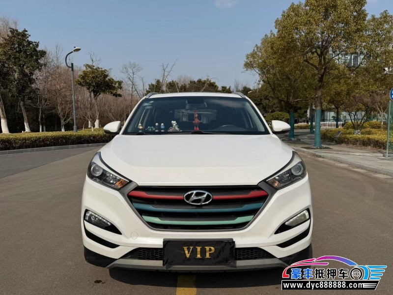 抵押车出售18年现代途胜SUV