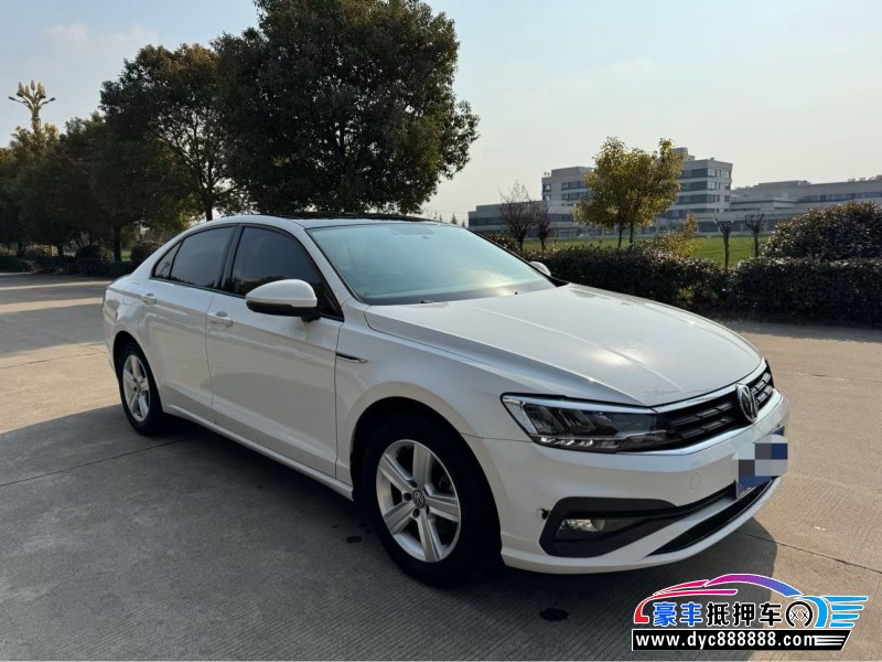 20年大众凌渡轿车抵押车出售