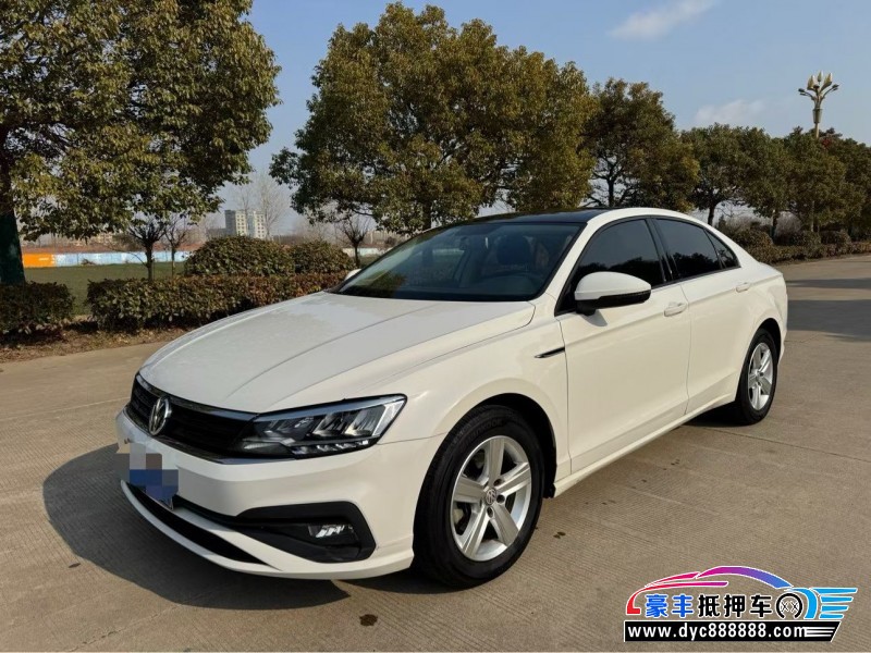 20年大众凌渡轿车抵押车出售