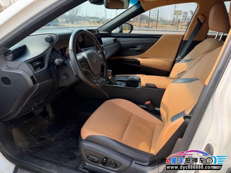 21年雷克萨斯ES轿车抵押车出售