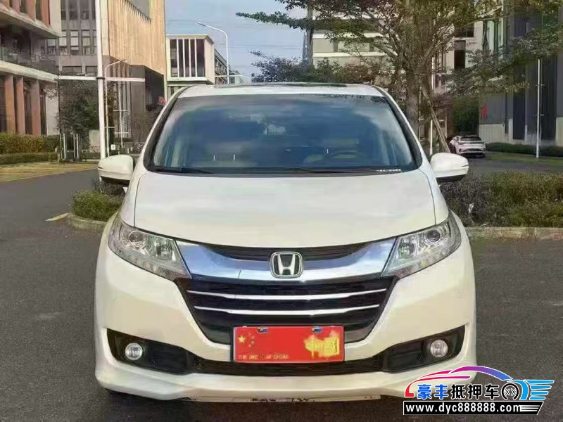 抵押车出售17年本田奥德赛轿车
