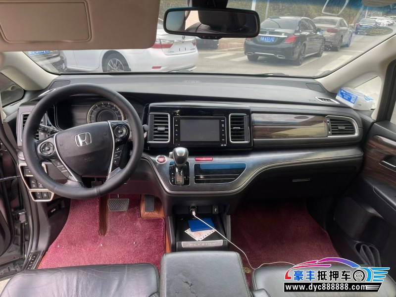 16年本田艾力绅轿车抵押车出售