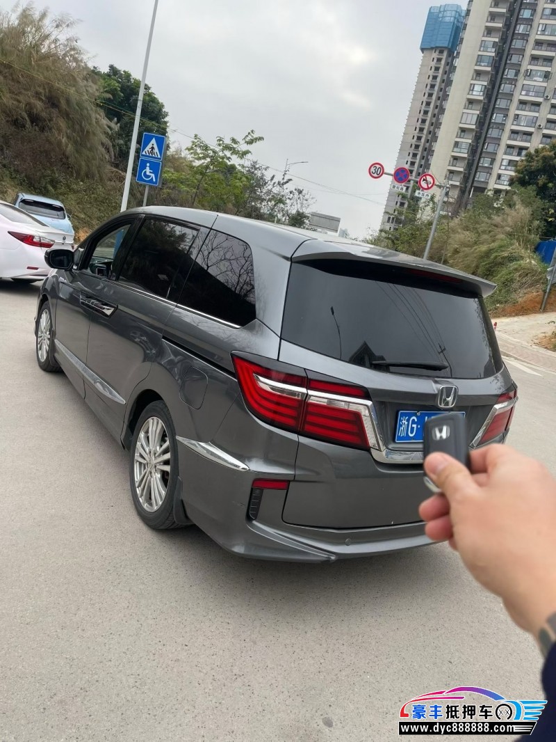 16年本田艾力绅轿车抵押车出售