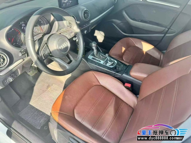 19年奥迪A3轿车抵押车出售
