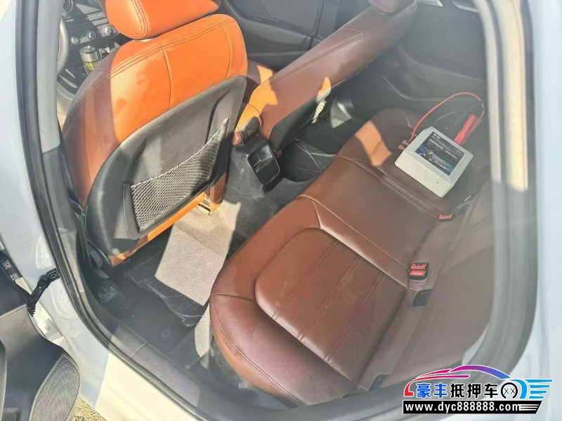 19年奥迪A3轿车抵押车出售