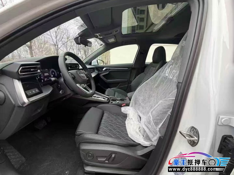 26年奥迪A3轿车抵押车出售