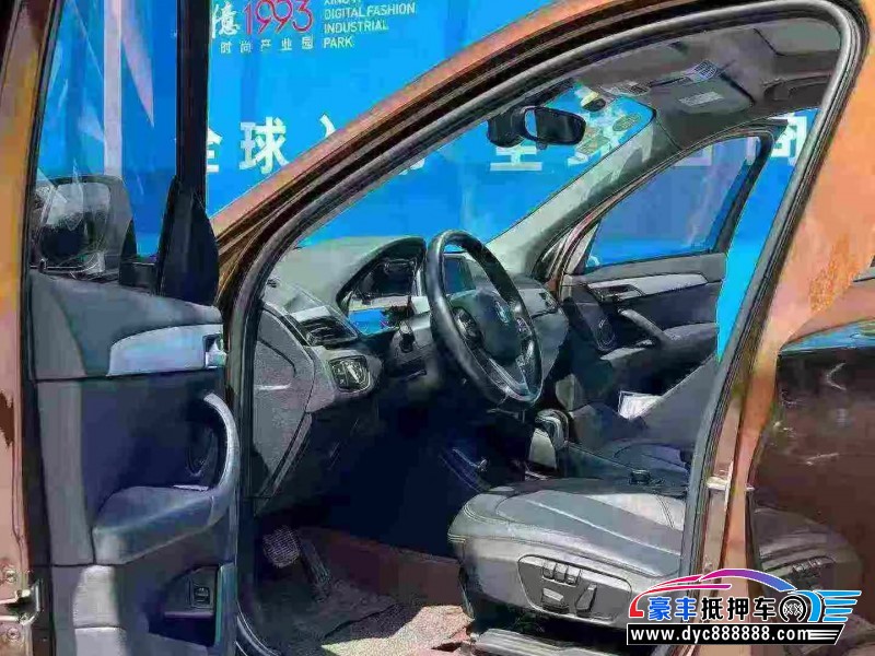 16年宝马X1轿车抵押车出售