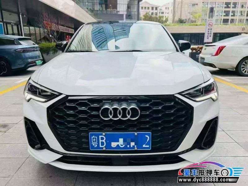 抵押车出售21年奥迪Q3轿车