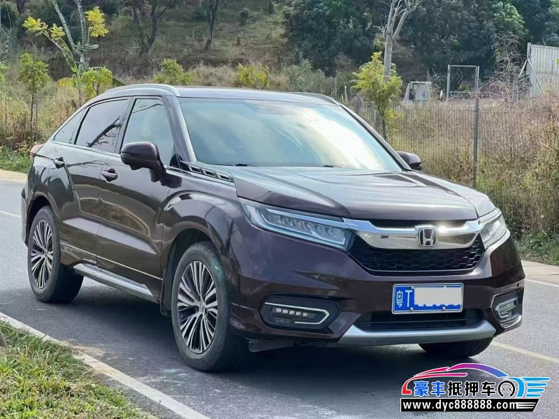 17年本田冠道轿车抵押车出售