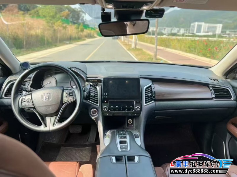17年本田冠道轿车抵押车出售
