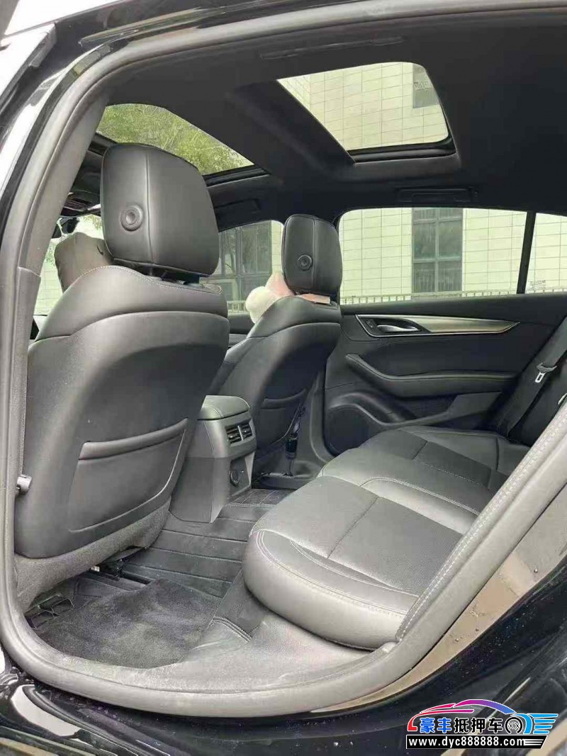 24年凯迪拉克CT5轿车抵押车出售