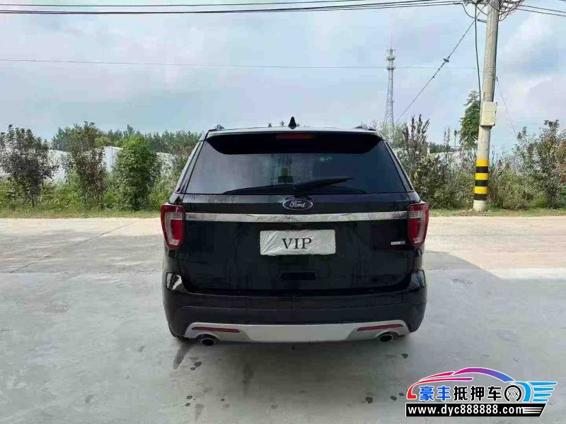 17年福特探险者轿车抵押车出售