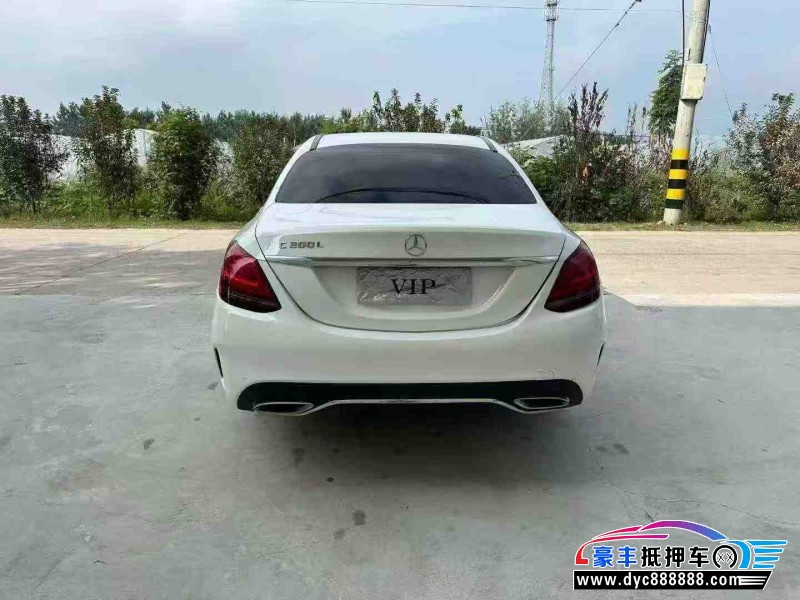 19年奔驰C轿车抵押车出售