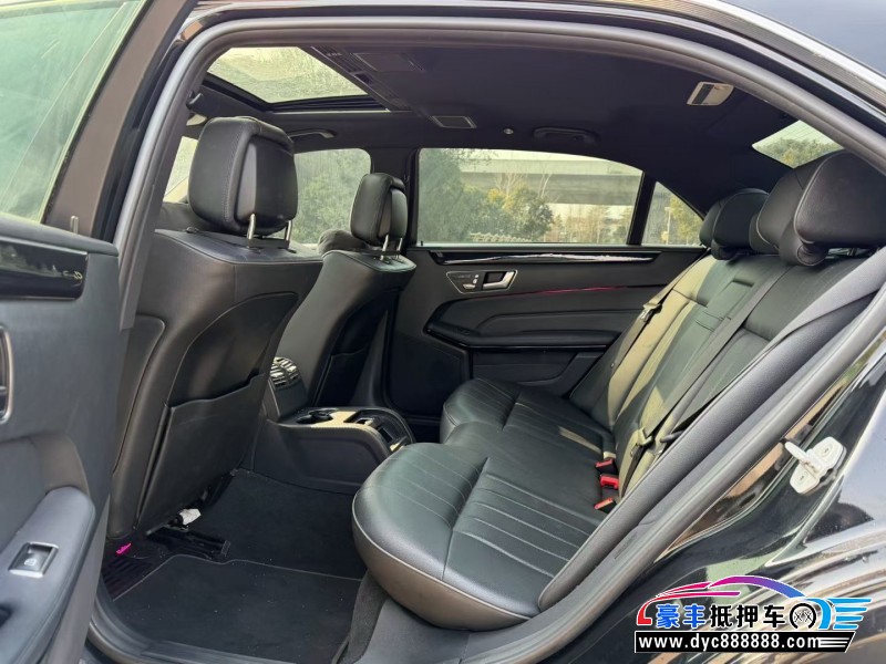 15年奔驰E轿车抵押车出售