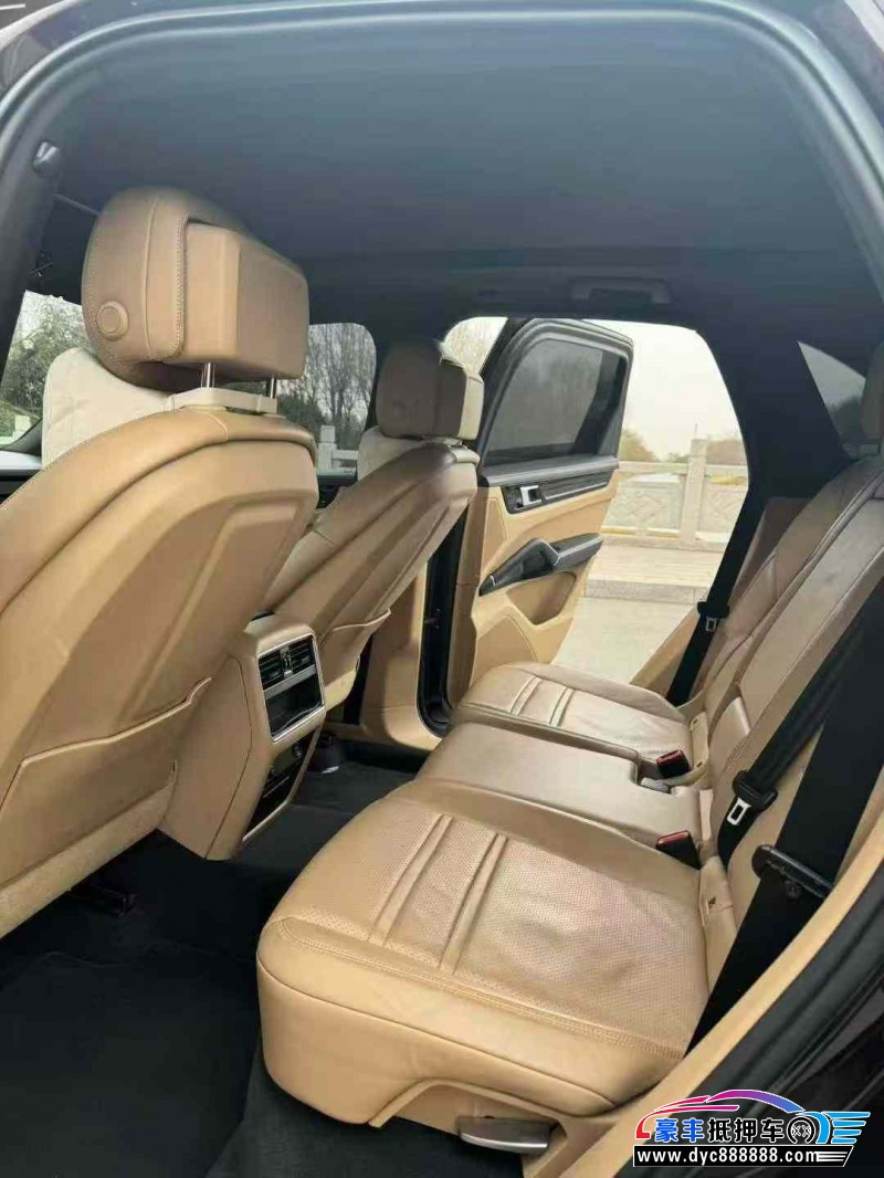 19年保时捷卡宴轿车抵押车出售