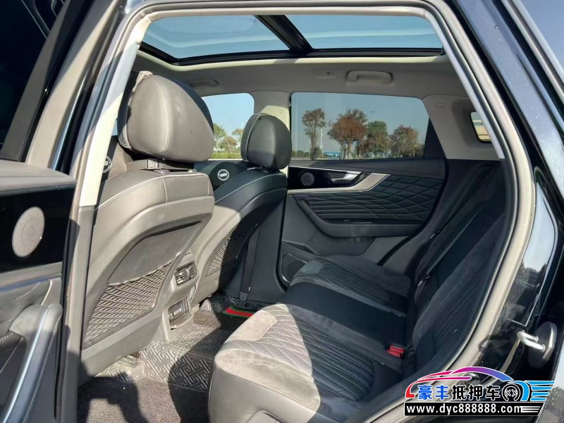 23年红旗HS5轿车抵押车出售