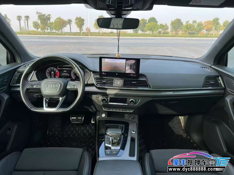 21年奥迪Q5轿车抵押车出售