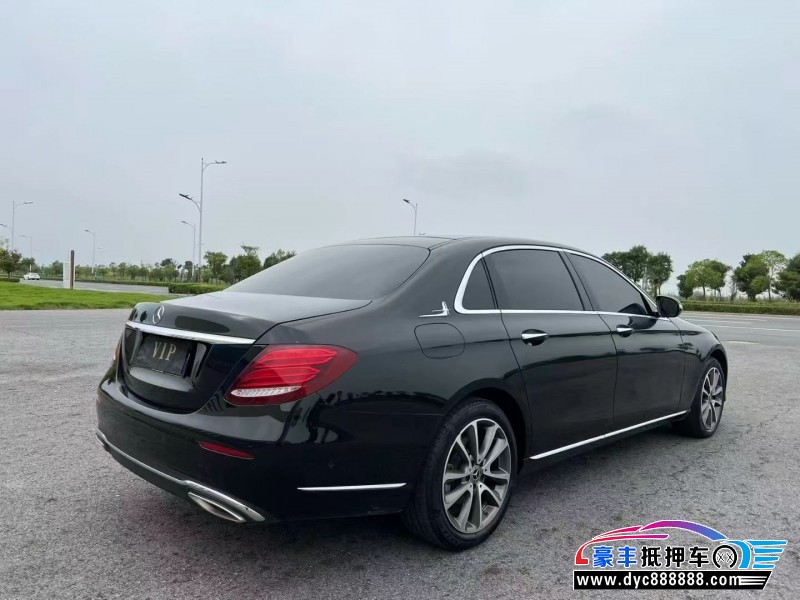 20年奔驰E轿车抵押车出售