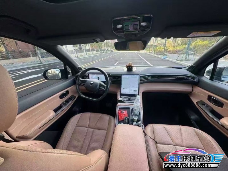 22年蔚来ES8轿车抵押车出售