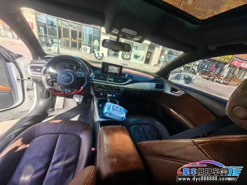 16年奥迪A7轿车抵押车出售