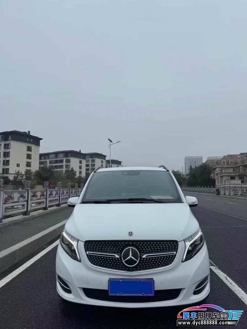 18年奔驰V轿车抵押车出售