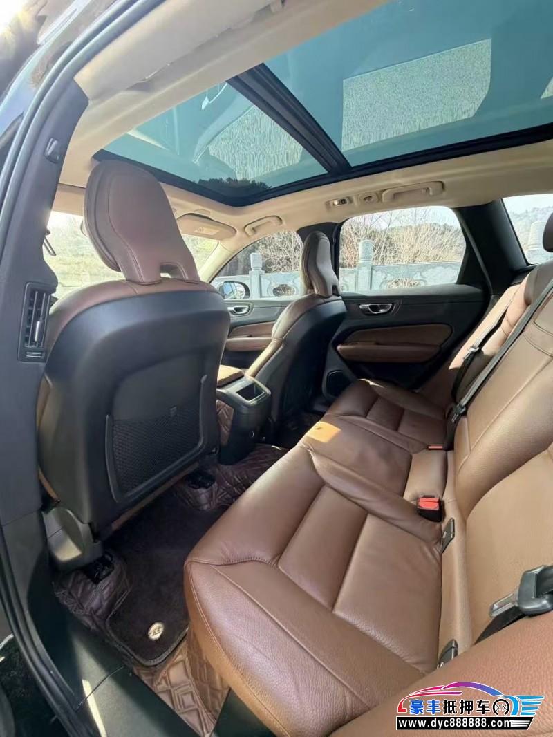 19年沃尔沃XC60轿车抵押车出售