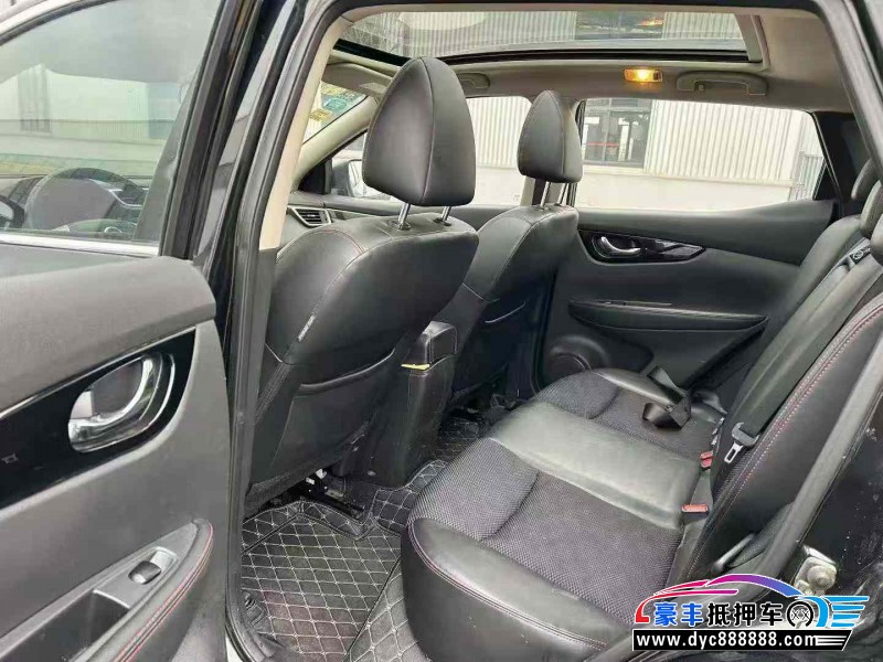 17年日产逍客轿车抵押车出售