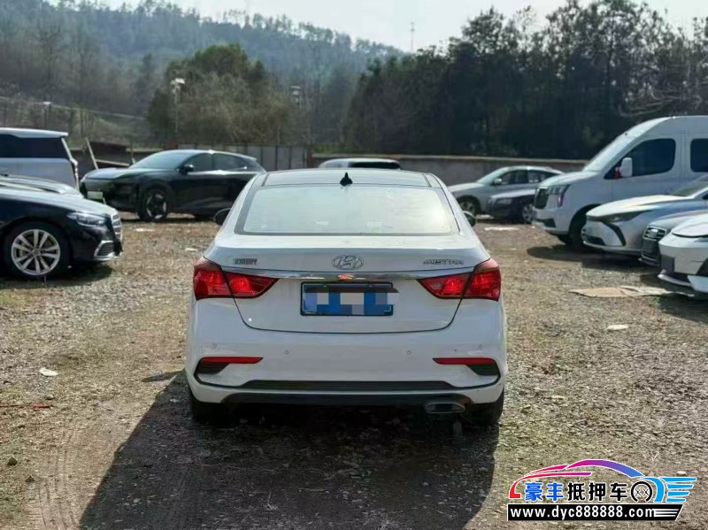 20年现代名图轿车抵押车出售