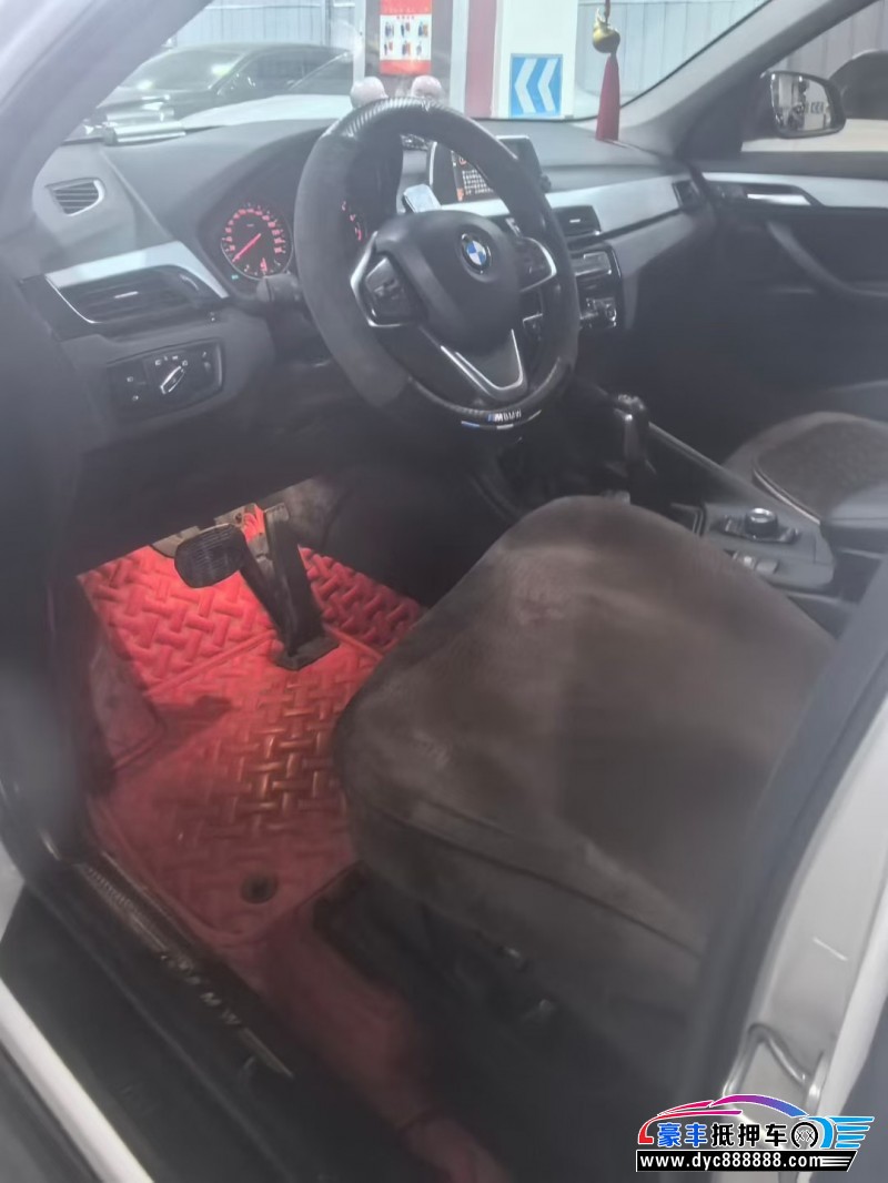 17年宝马X1轿车抵押车出售