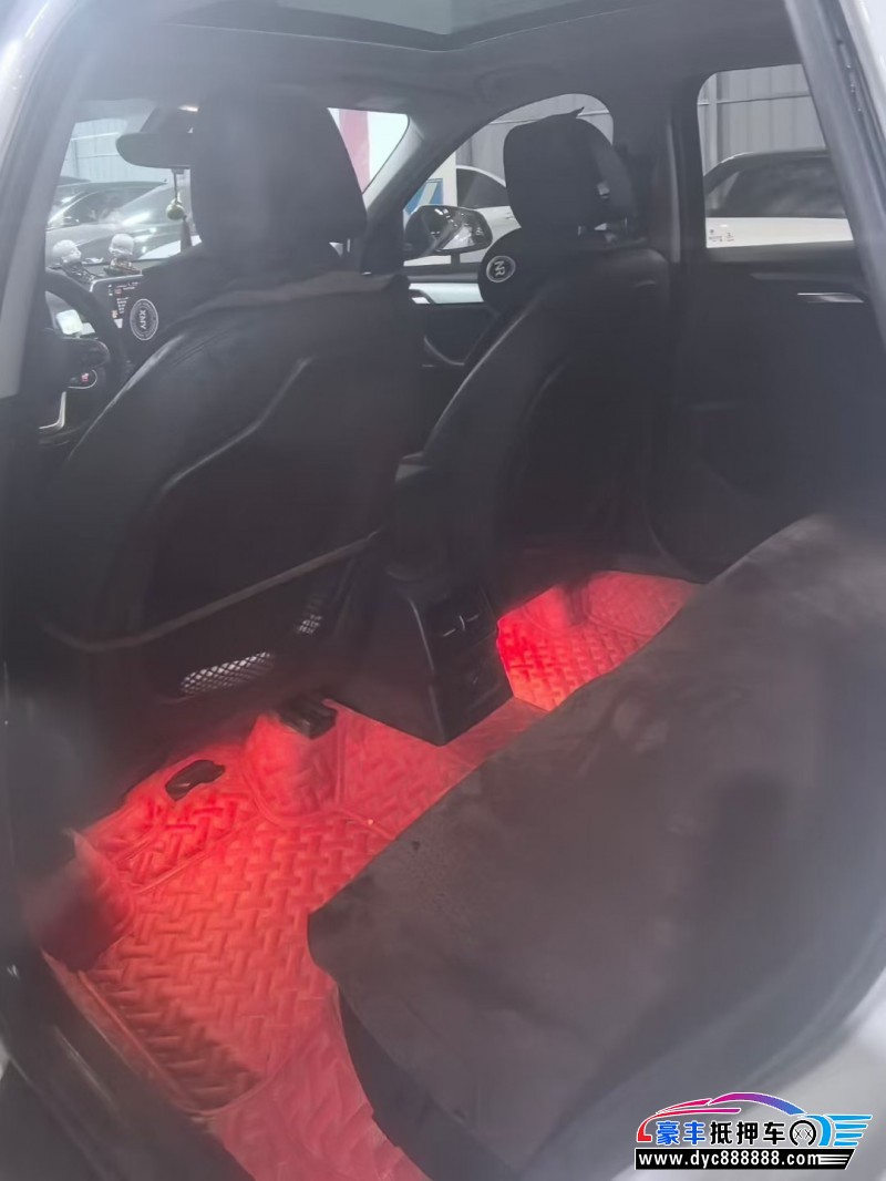 17年宝马X1轿车抵押车出售