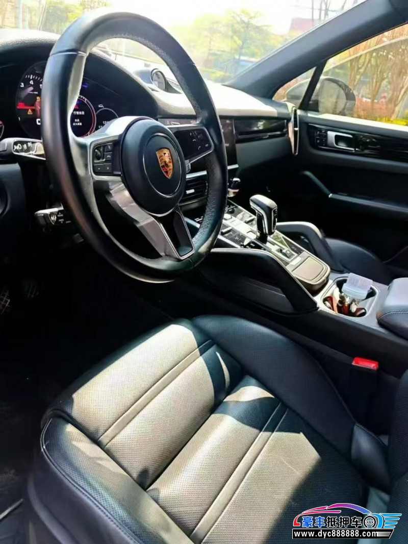 20年保时捷卡宴轿车抵押车出售