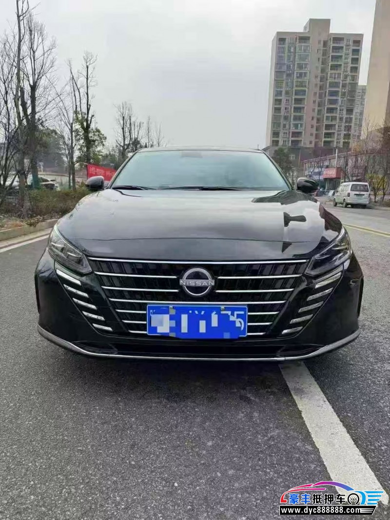 25年日产天籁轿车抵押车出售