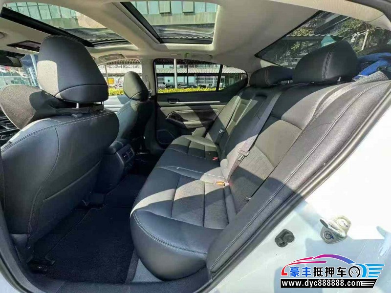 24年日产天籁轿车抵押车出售