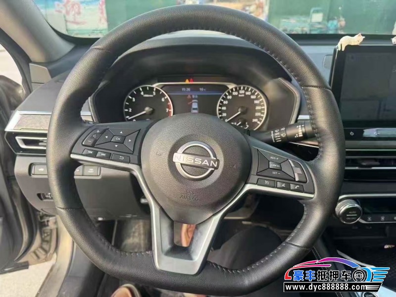 24年日产天籁轿车抵押车出售