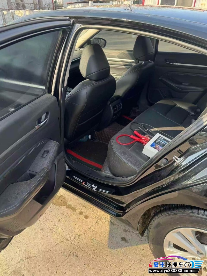 20年日产天籁轿车抵押车出售