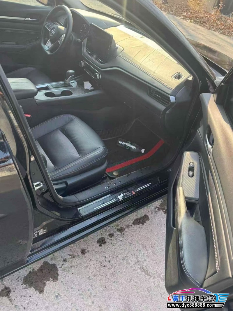 20年日产天籁轿车抵押车出售