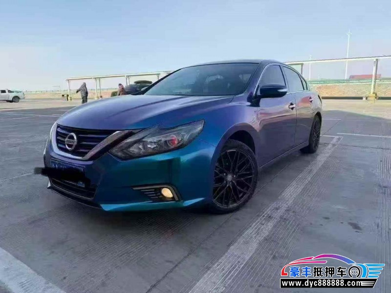 17年日产天籁轿车抵押车出售