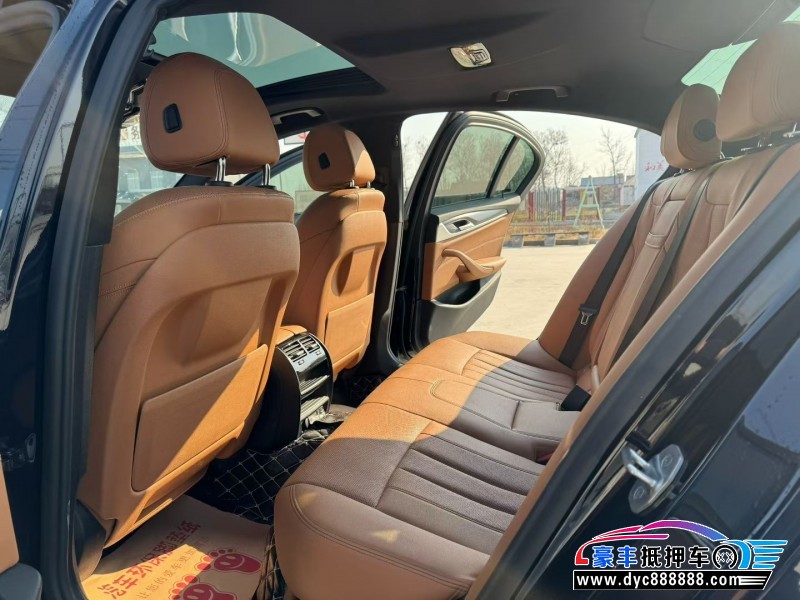 21年宝马5系轿车抵押车出售