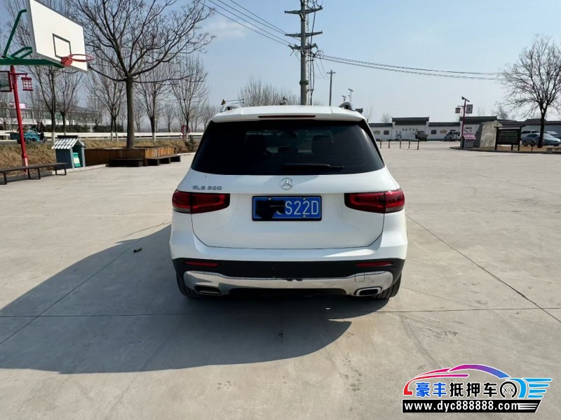 22年奔驰GLB轿车抵押车出售