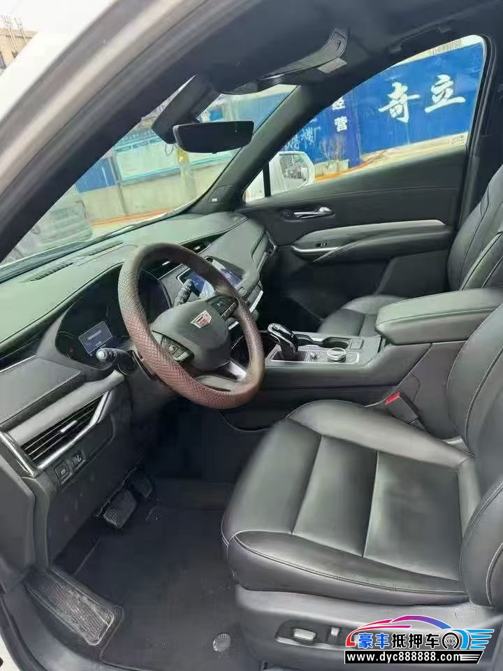 26年凯迪拉克XT4轿车抵押车出售