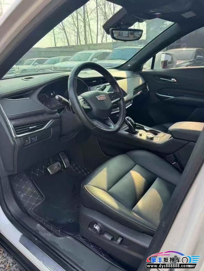 20年凯迪拉克XT4轿车抵押车出售