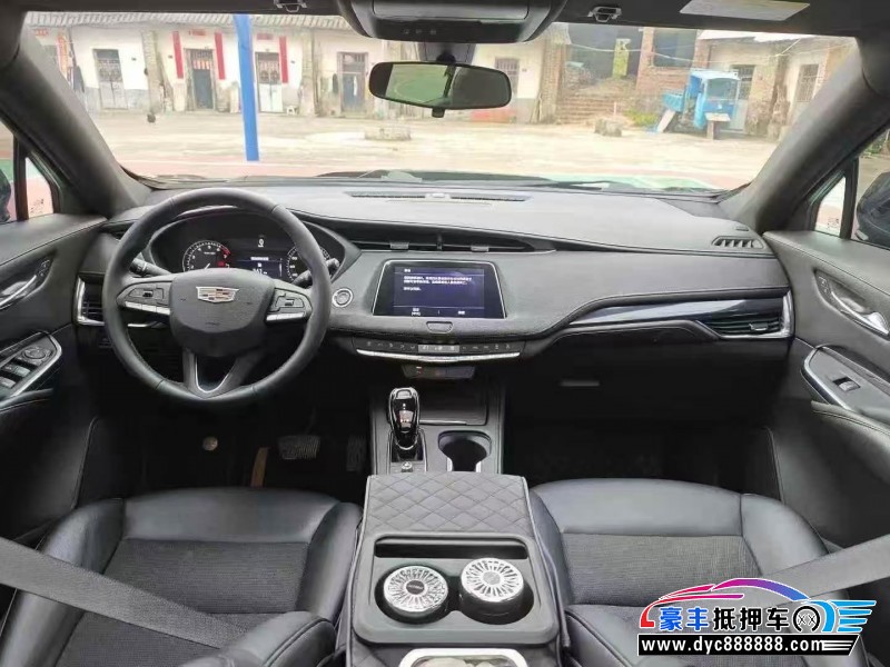22年凯迪拉克XT4轿车抵押车出售