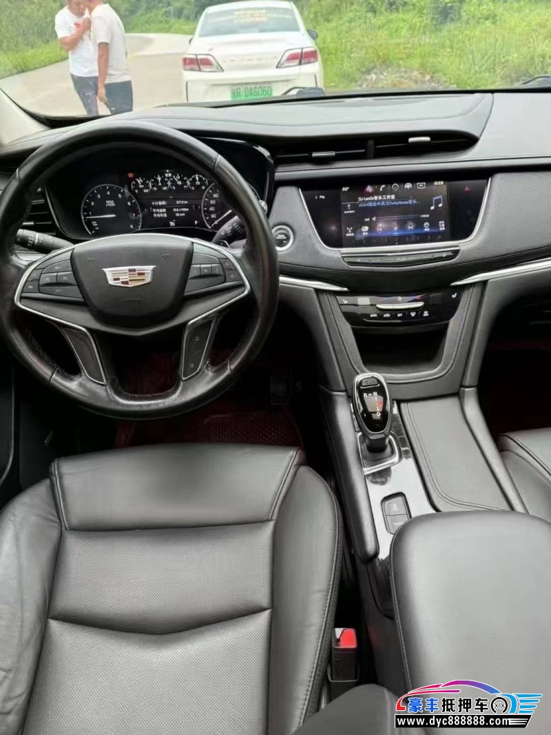 18年凯迪拉克XT5轿车抵押车出售