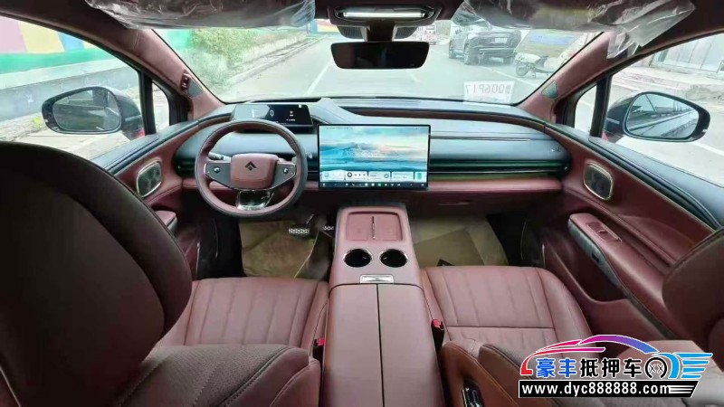 25年埃安昊铂轿车抵押车出售