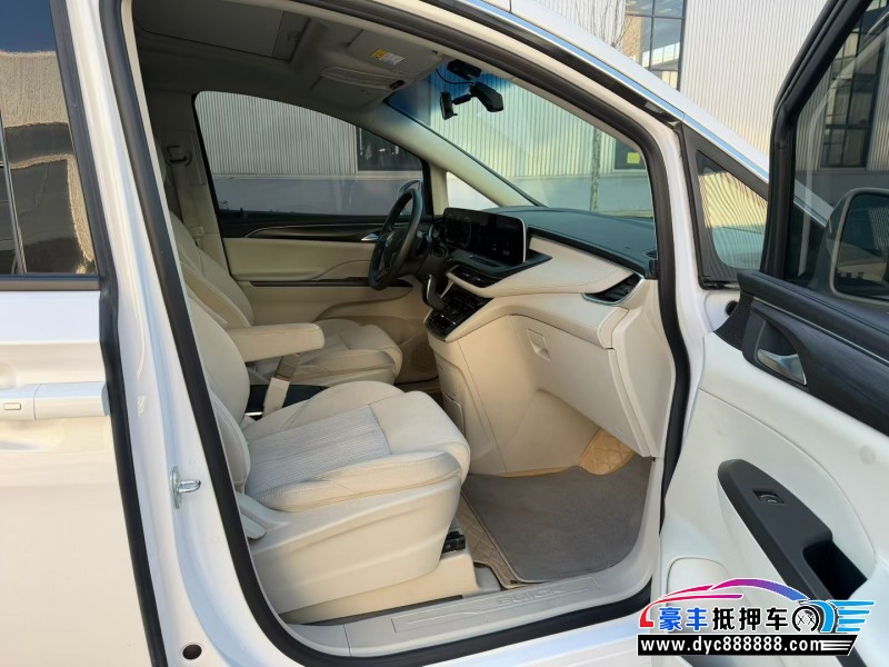 23年别克GL8轿车抵押车出售