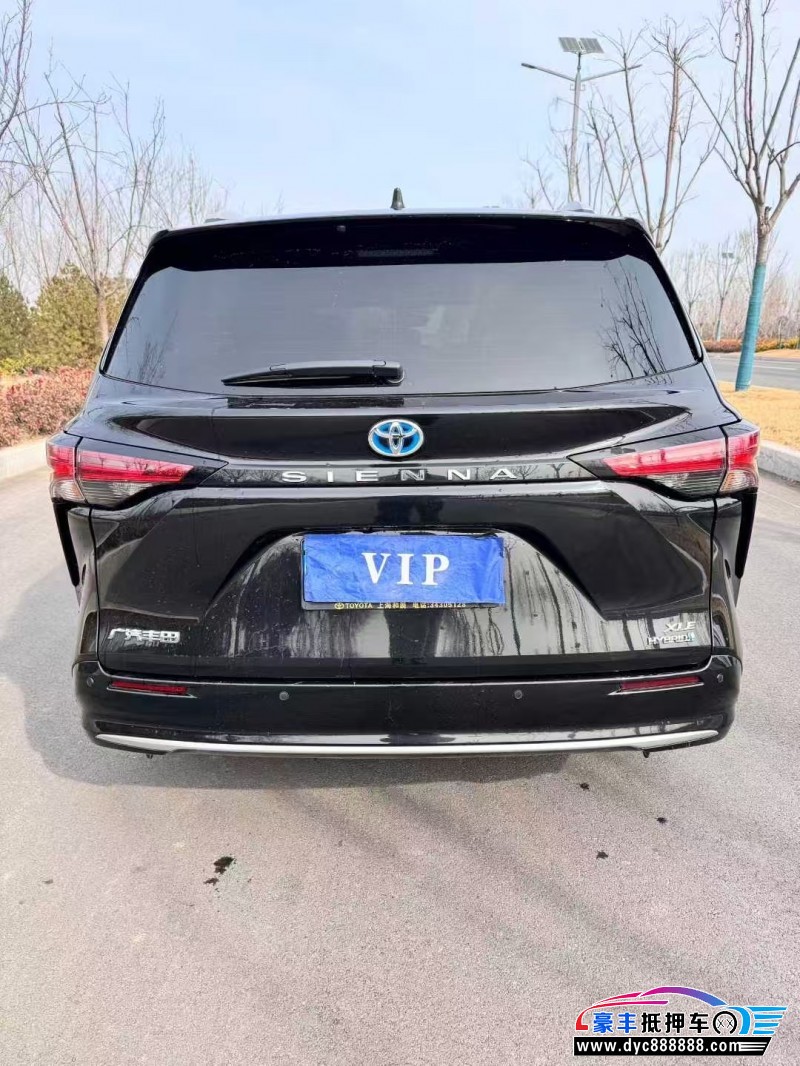 22年丰田塞纳轿车抵押车出售